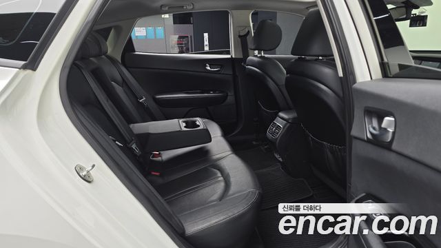 Kia K5 Hybrid (II) Noblesse 2018 — фото 32