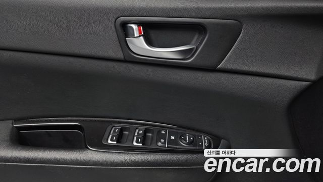 Kia K5 Hybrid (II) Noblesse 2018 — фото 34
