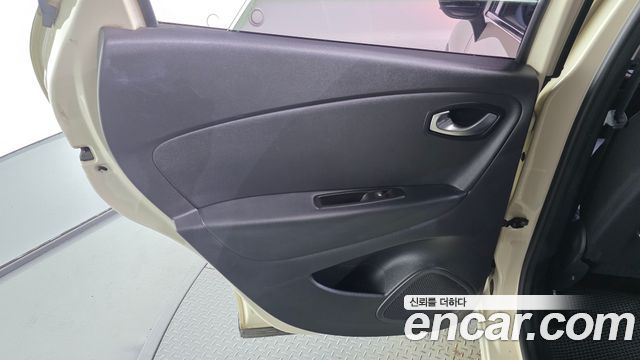 Renault Korea QM3 LE 2018 — фото 25