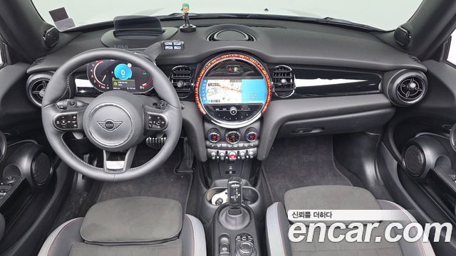 MINI Cooper S Convertible JCW 3rd 2024 — фото 7