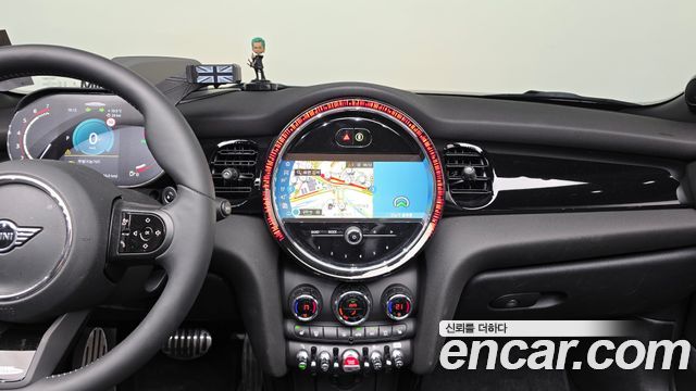 MINI Cooper S Convertible JCW 3rd 2024 — фото 18