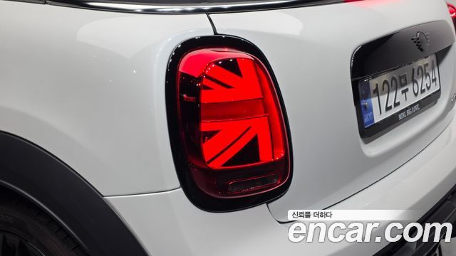 MINI Cooper S Convertible JCW 3rd 2024 — фото 29