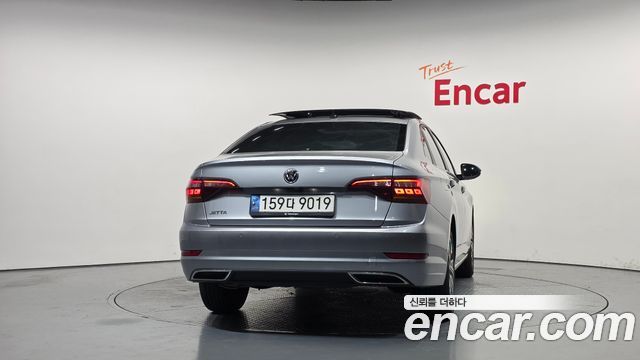 Volkswagen Jetta (VII) 1.4 TSI Premium 2021 — фото 4