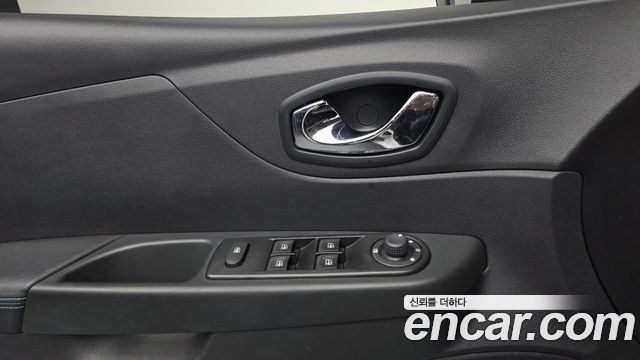 Renault Korea QM3 RE Signature 2017 — фото 23