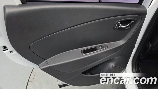 Renault Korea QM3 RE Signature 2017 — фото 31