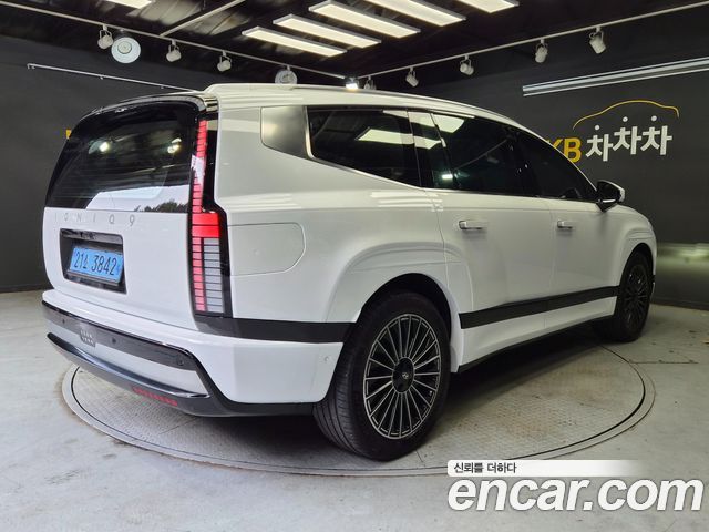 Hyundai Ioniq 9 Performance Type AWD 6-Seater Calligraphy 2025 — фото 6