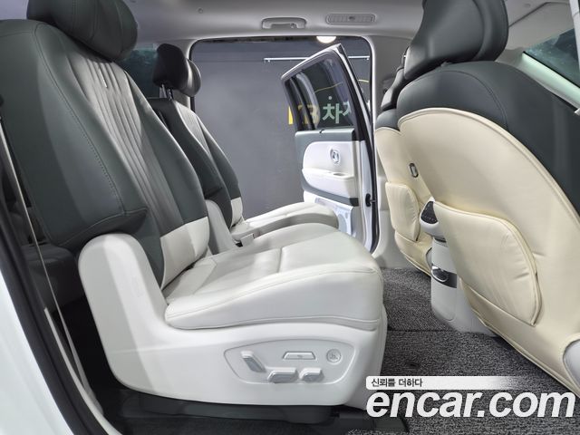 Hyundai Ioniq 9 Performance Type AWD 6-Seater Calligraphy 2025 — фото 16