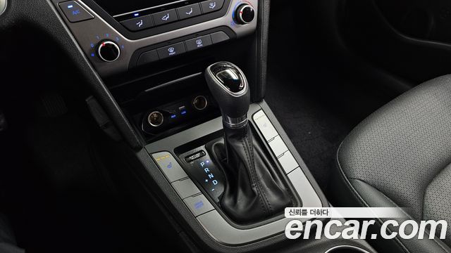 Hyundai Avante (AD) 1.6 GDI Value Plus 2017 — фото 9