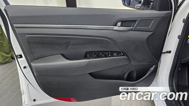 Hyundai Avante (AD) 1.6 GDI Value Plus 2017 — фото 24