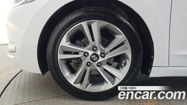 Hyundai Avante (AD) 1.6 GDI Smart 2016 — фото 5