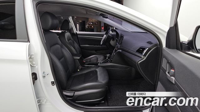 Hyundai Avante (AD) 1.6 GDI Smart 2016 — фото 12
