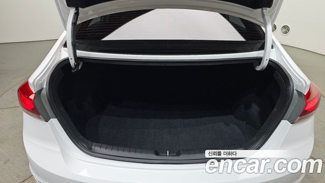 Hyundai Avante (AD) 1.6 GDI Smart 2016 — фото 20
