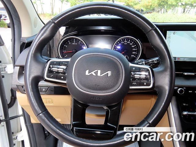Kia Carnival (IV) Gasoline 9-Seater Prestige 2023 — фото 9