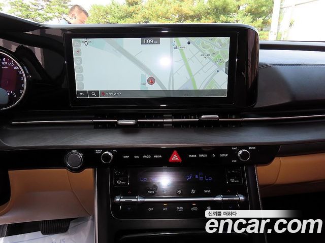 Kia Carnival (IV) Gasoline 9-Seater Prestige 2023 — фото 18