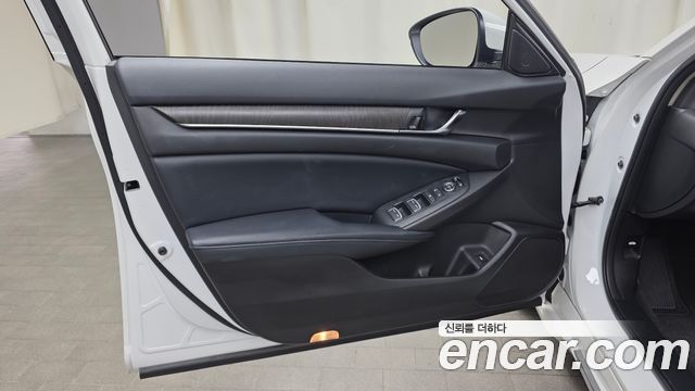 Honda Accord (X) 1.5 Turbo 2018 — фото 24