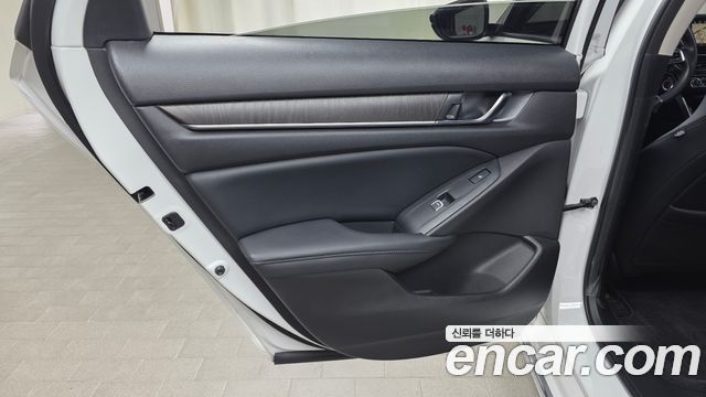 Honda Accord (X) 1.5 Turbo 2018 — фото 25