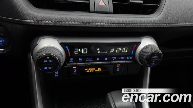 Toyota RAV4 (V) 2.5 2WD Hybrid 2019 — фото 30