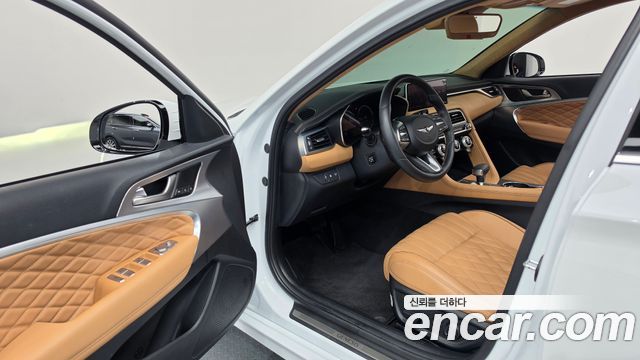 Genesis G70 Shooting Brake Gasoline 2.0T 4WD 2023 — фото 10