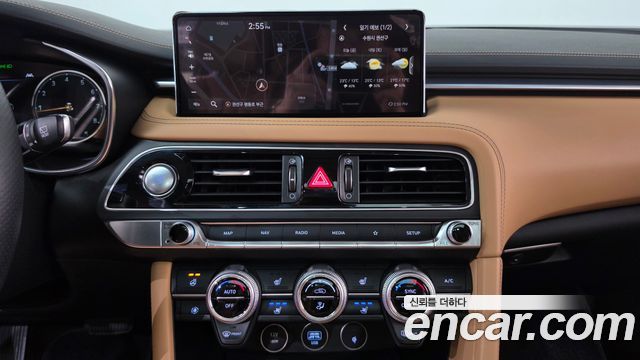 Genesis G70 Shooting Brake Gasoline 2.0T 4WD 2023 — фото 13