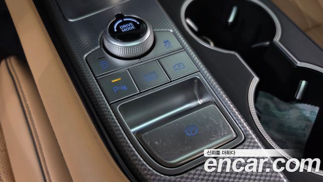 Genesis G70 Shooting Brake Gasoline 2.0T 4WD 2023 — фото 17