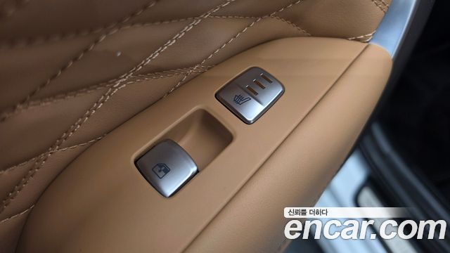 Genesis G70 Shooting Brake Gasoline 2.0T 4WD 2023 — фото 28