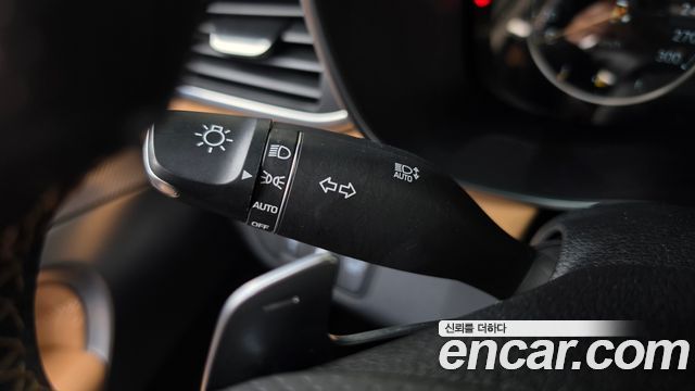 Genesis G70 Shooting Brake Gasoline 2.0T 4WD 2023 — фото 29