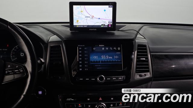 KG Mobility (SsangYong) Rexton Sports Khan Diesel 2.2 4WD Prestige 2022 — фото 13