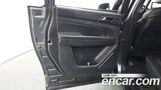 KG Mobility (SsangYong) Rexton Sports Khan Diesel 2.2 4WD Prestige 2022 — фото 25