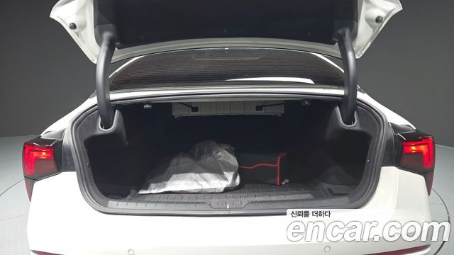Kia K5 (III) 2.0 Noblesse 2024 — фото 20