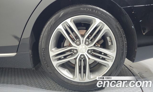 Hyundai Grandeur (IG) 2.4 Premium Special 2018 — фото 21