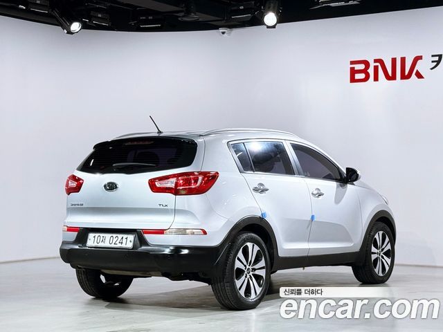 Kia Sportage R Diesel 2WD TLX High-Deluxe 2012 — фото 2