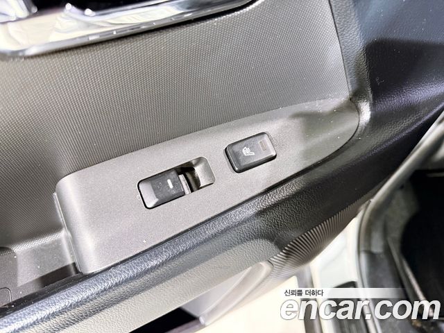 Kia Sportage R Diesel 2WD TLX High-Deluxe 2012 — фото 21