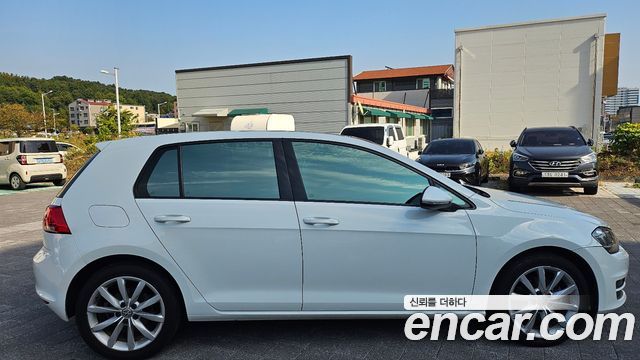 Volkswagen Golf (VII) 2.0 TDI 2016 — фото 7