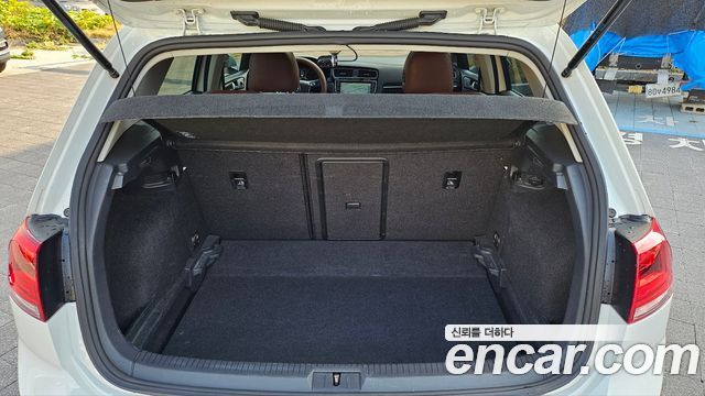 Volkswagen Golf (VII) 2.0 TDI 2016 — фото 16
