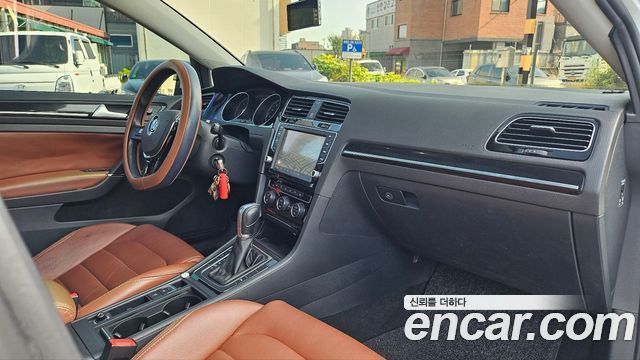 Volkswagen Golf (VII) 2.0 TDI 2016 — фото 17