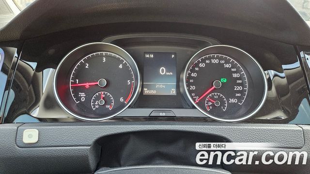 Volkswagen Golf (VII) 2.0 TDI 2016 — фото 19