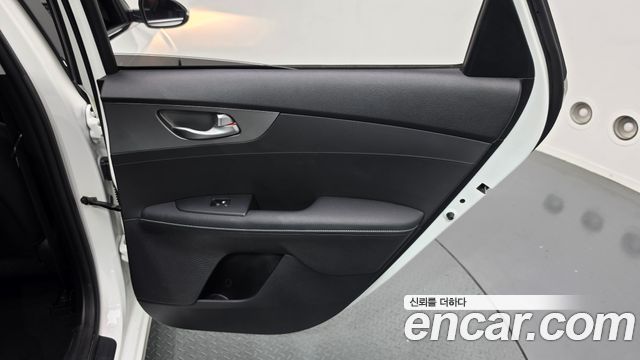 Kia K3 Luxury 2020 — фото 33