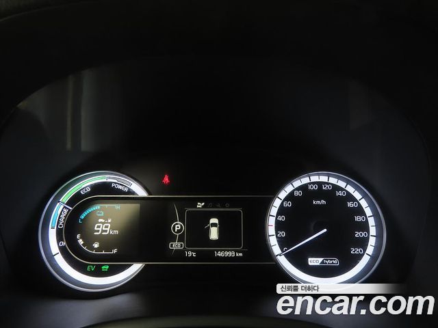 Kia Niro Luxury 2018 — фото 19