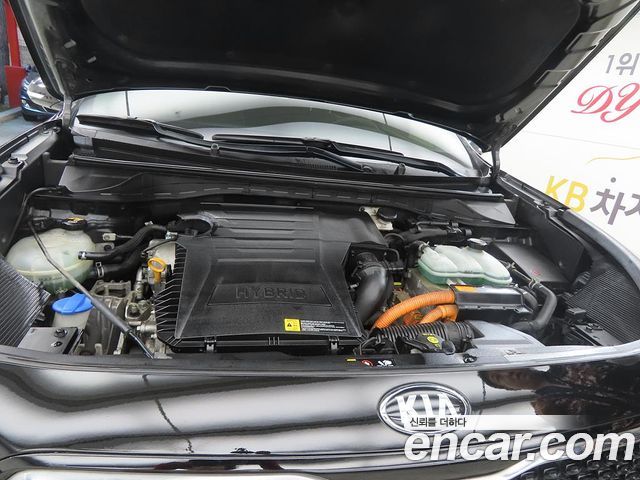 Kia Niro Luxury 2018 — фото 23