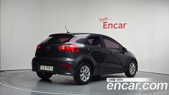 Kia Pride Diesel 5DR 1.4 Luxury 2015 — фото 2