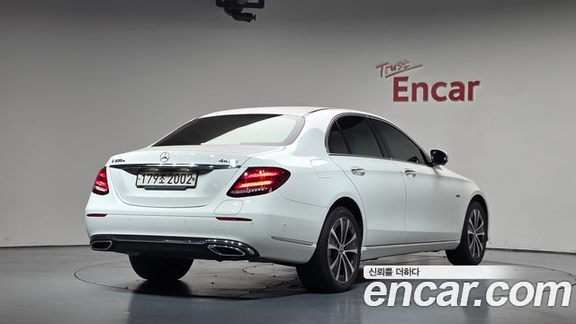 Mercedes-Benz E-Class (W213) E300e 4MATIC Exclusive 2020 — фото 2