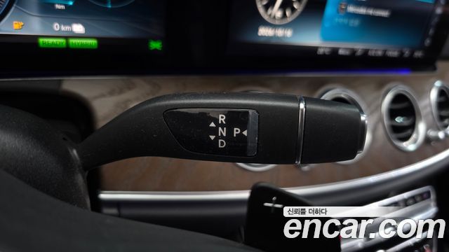 Mercedes-Benz E-Class (W213) E300e 4MATIC Exclusive 2020 — фото 9