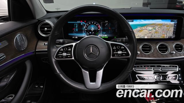 Mercedes-Benz E-Class (W213) E300e 4MATIC Exclusive 2020 — фото 17