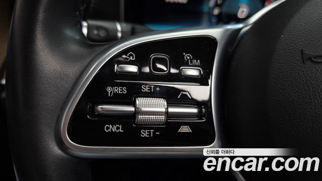 Mercedes-Benz E-Class (W213) E300e 4MATIC Exclusive 2020 — фото 36