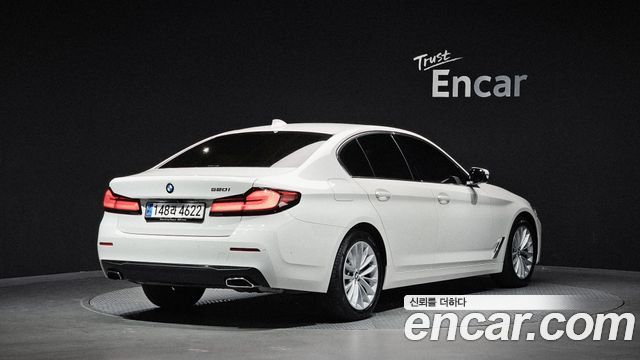 BMW 5 Series (G30) 520i Luxury 2023 — фото 2