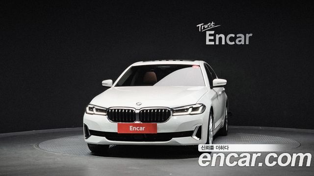 BMW 5 Series (G30) 520i Luxury 2023 — фото 3
