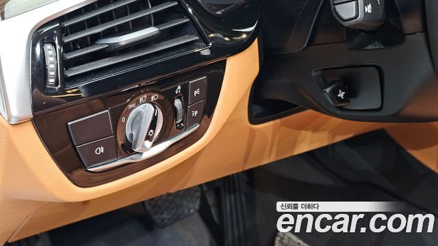 BMW 5 Series (G30) 520i Luxury 2023 — фото 20