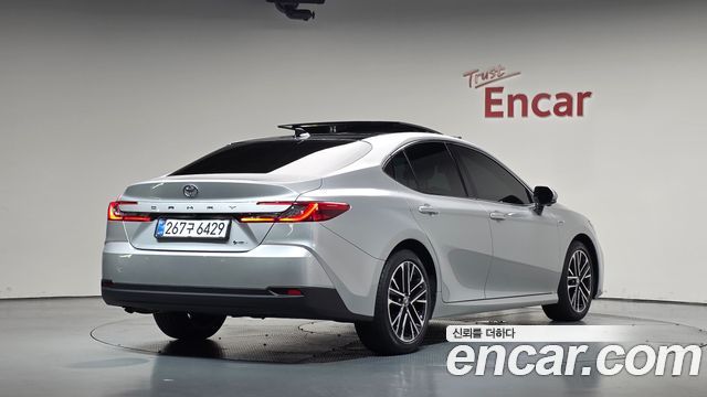 Toyota Camry (XV80) 2.5 XLE Premium Hybrid 2025 — фото 2