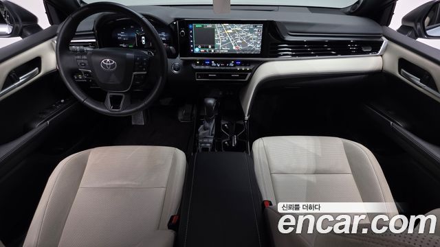 Toyota Camry (XV80) 2.5 XLE Premium Hybrid 2025 — фото 7
