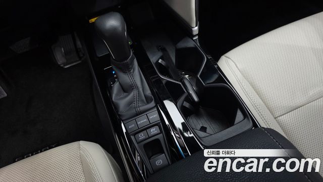 Toyota Camry (XV80) 2.5 XLE Premium Hybrid 2025 — фото 9